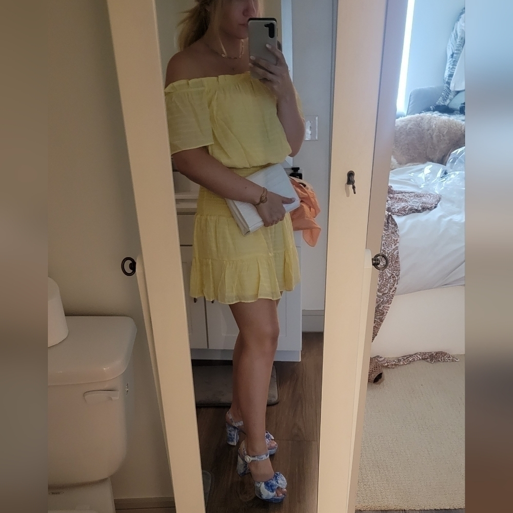 BCBGeneration Off The Shoulder Dress in Pale Banana - Picture 9 of 10